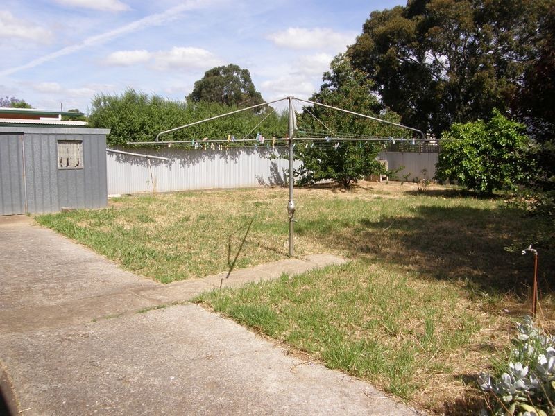 4 Burley Road, Elizabeth Vale SA 5112