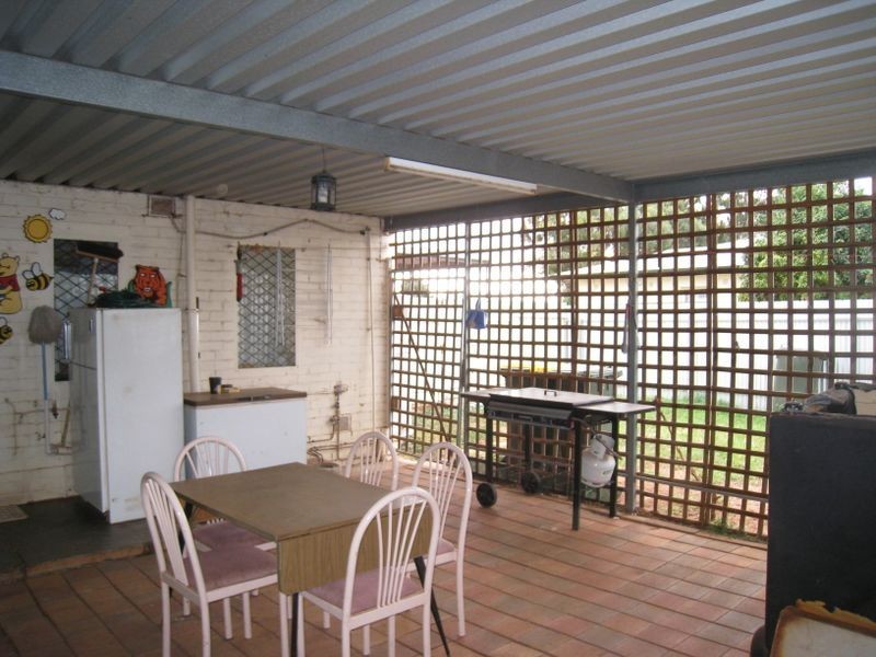 27 Secombe Street, Elizabeth Grove SA 5112