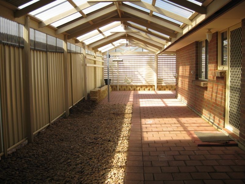 5 Strathmore Avenue, Smithfield SA 5114
