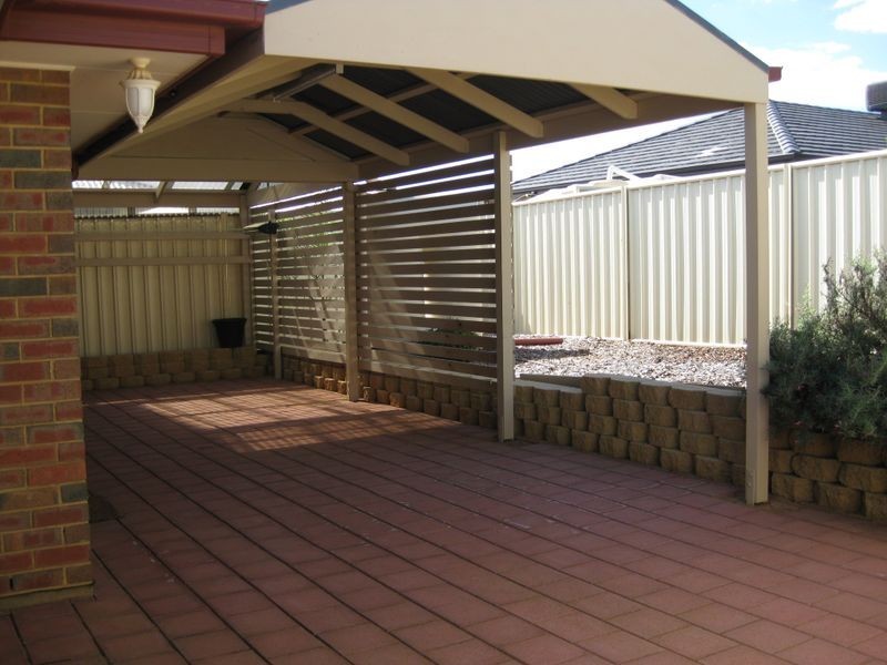 5 Strathmore Avenue, Smithfield SA 5114