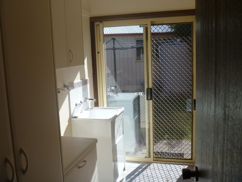 1 Hampton Court, Hillbank SA 5112