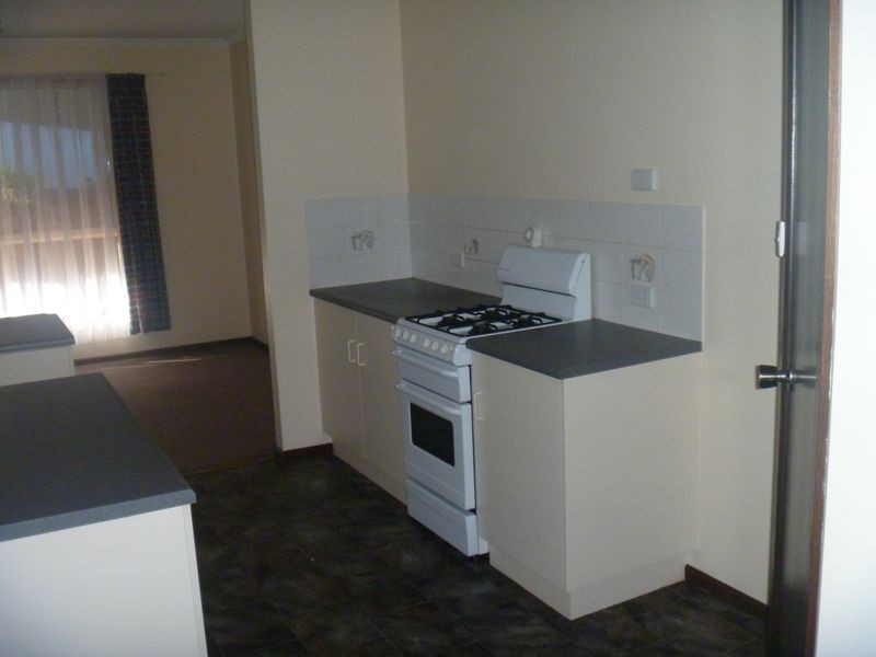 1 Hampton Court, Hillbank SA 5112