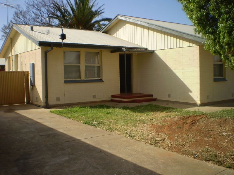 17 Moulds Crescent, Smithfield SA 5114