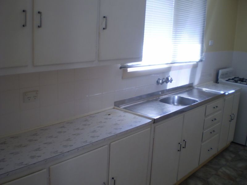 17 Moulds Crescent, Smithfield SA 5114