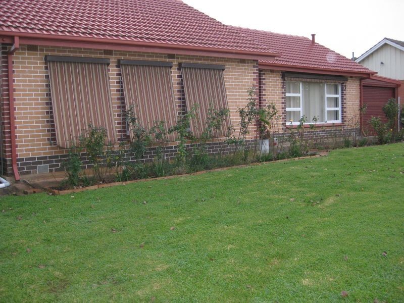 12 Saint Road, Smithfield Plains SA 5114