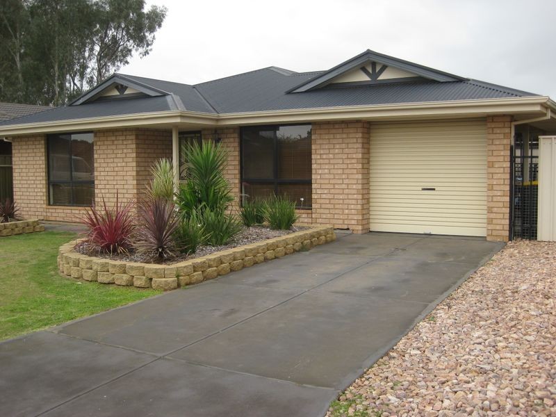 10 Sharrad Court, Andrews Farm SA 5114