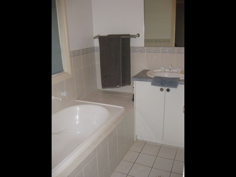 10 Sharrad Court, Andrews Farm SA 5114