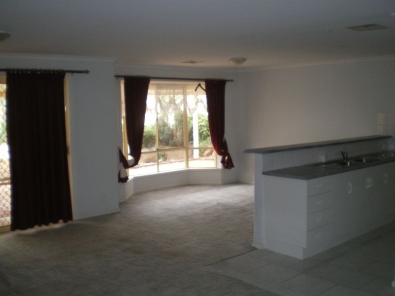 18 Castle Court, Blakeview SA 5114