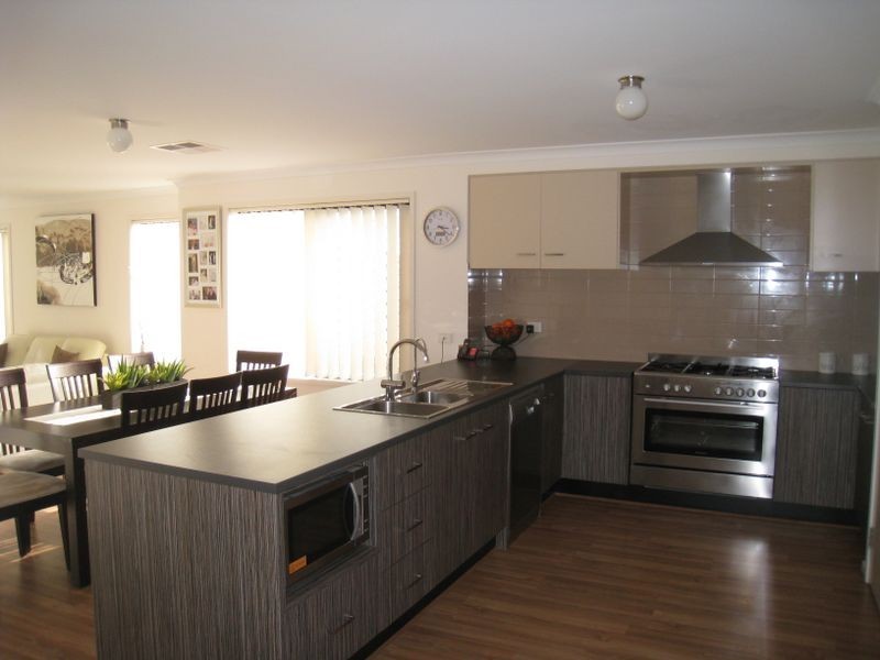 18 Rateki Close, Burton SA 5110