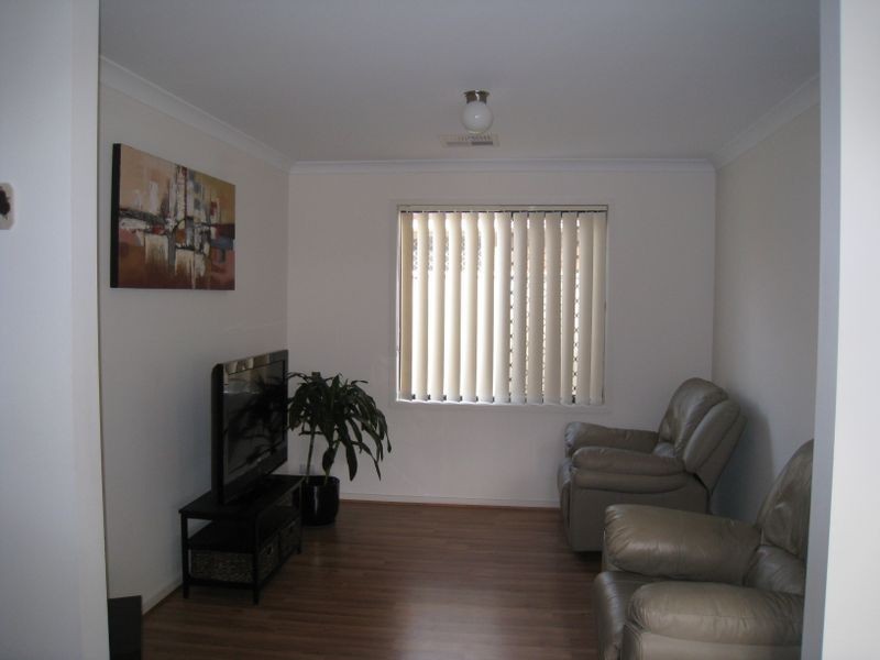 18 Rateki Close, Burton SA 5110