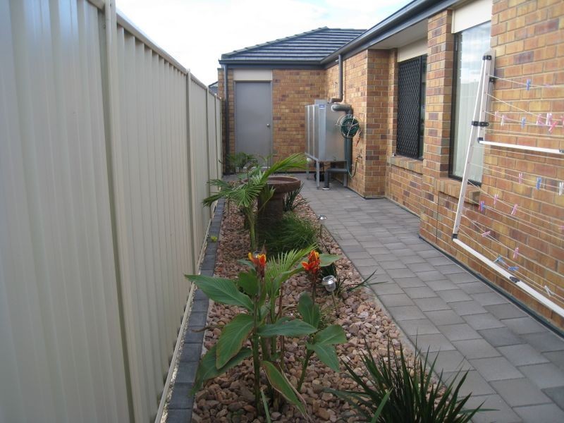 18 Rateki Close, Burton SA 5110