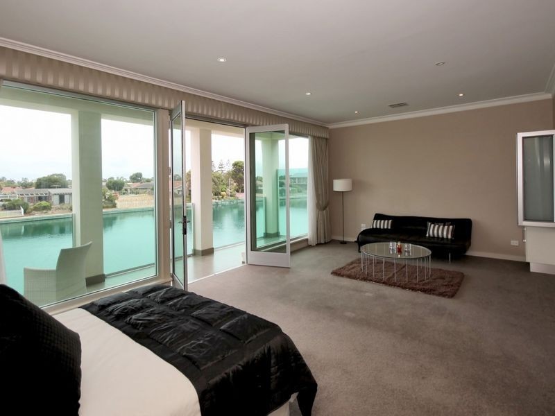 26A Antigua Grove, West Lakes SA 5021