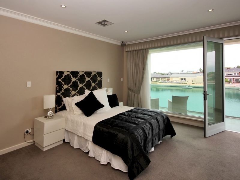 26A Antigua Grove, West Lakes SA 5021