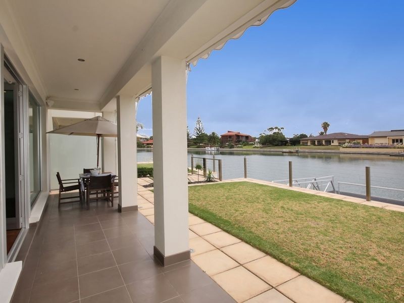 26A Antigua Grove, West Lakes SA 5021