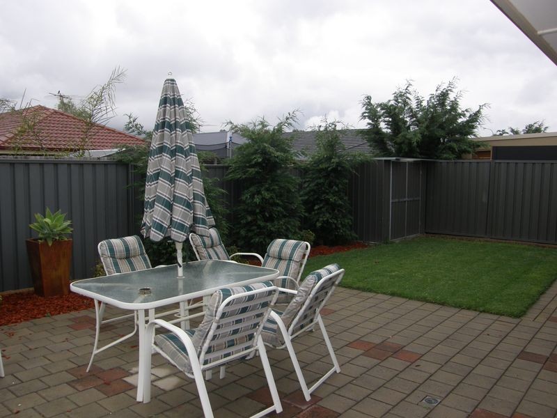 8 Lakeside Drive, Andrews Farm SA 5114