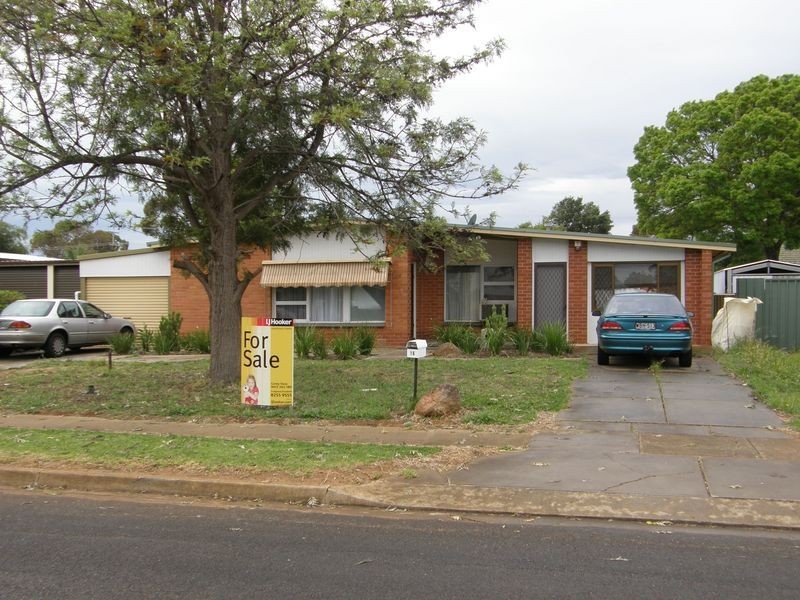 16 Saint Road, Smithfield Plains SA 5114