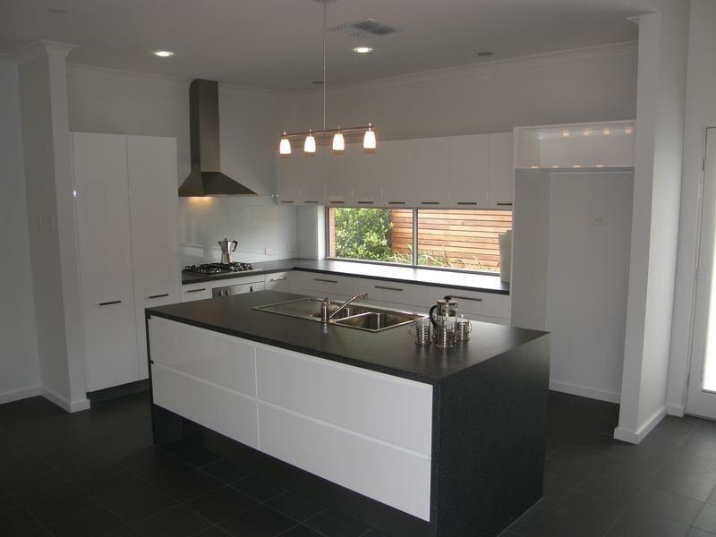 14 Jindabyne Street, Andrews Farm SA 5114