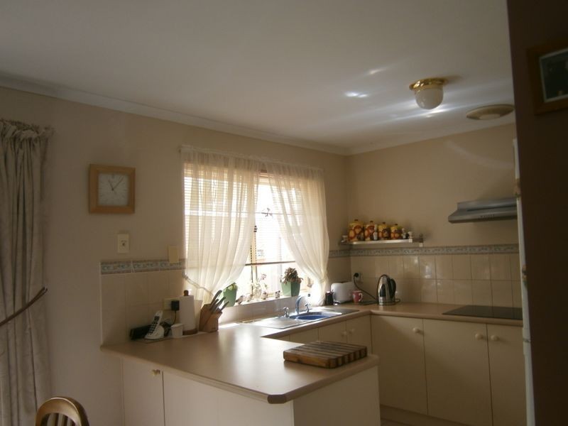 2/6 Saratoga Road, Elizabeth East SA 5112