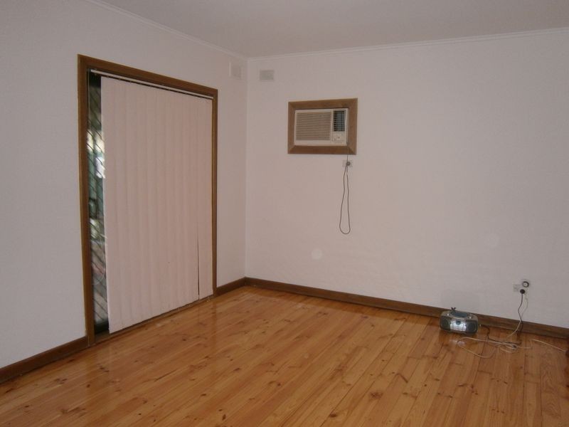 18 Uphall Street, Elizabeth Park SA 5113