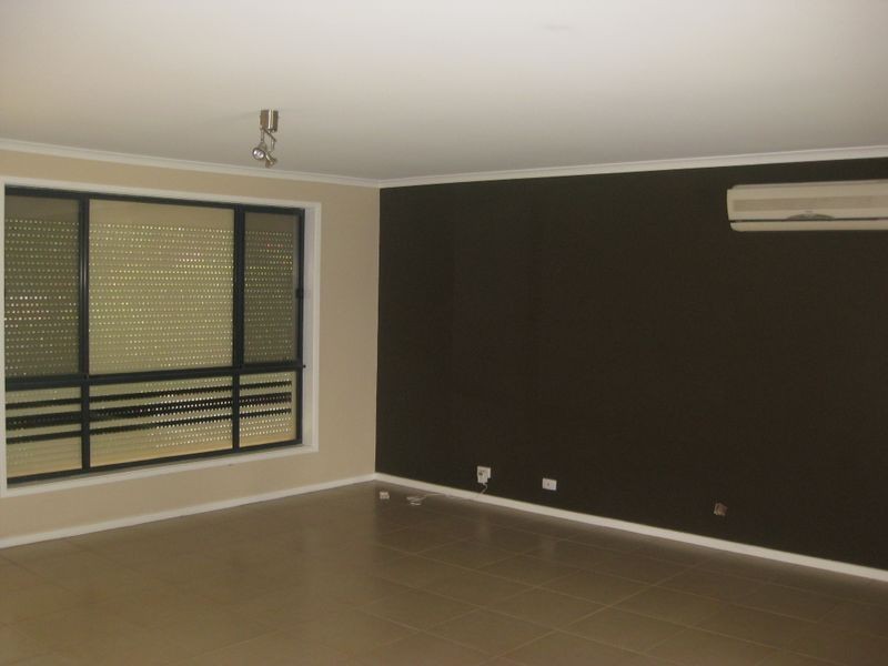 17 Dawn Close, Andrews Farm SA 5114