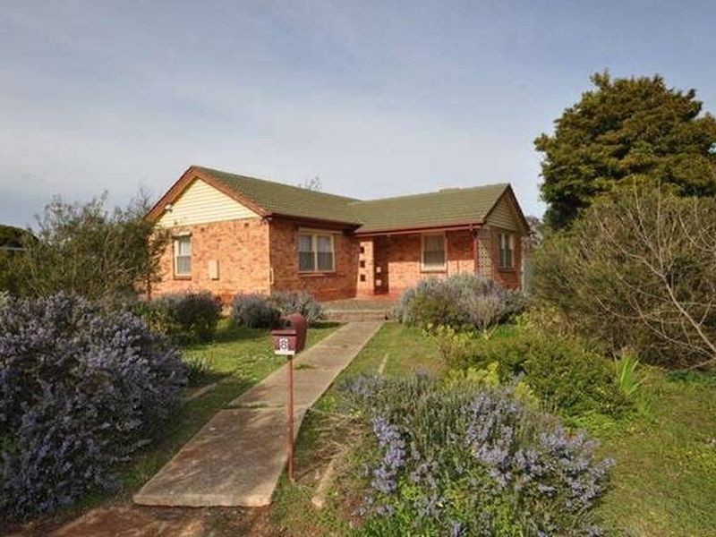8 Campbell Road, Elizabeth Downs SA 5113