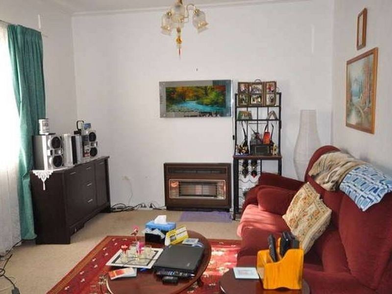 8 Campbell Road, Elizabeth Downs SA 5113