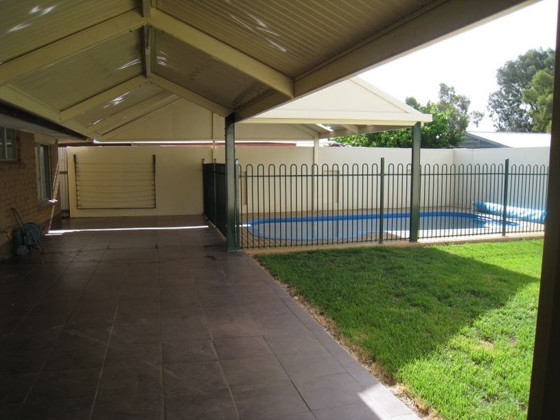 43 Andrew Smith Drive, Parafield Gardens SA 5107