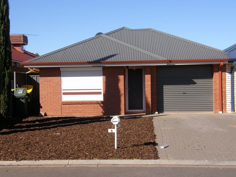 9 Dylan Court, Smithfield SA 5114