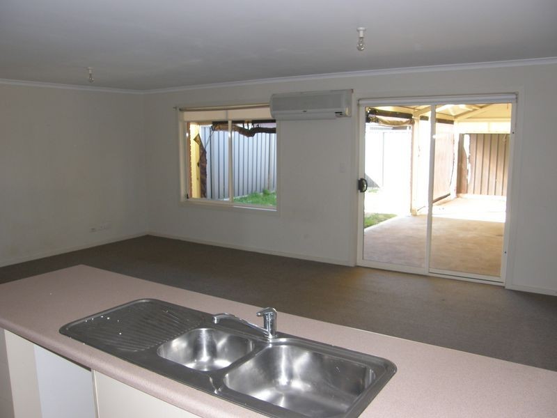 9 Dylan Court, Smithfield SA 5114