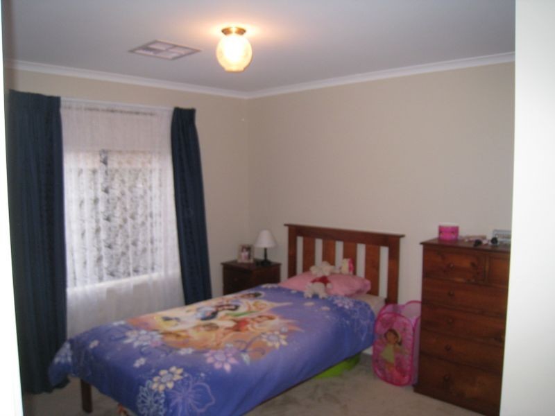 25 Eton Drive, Andrews Farm SA 5114