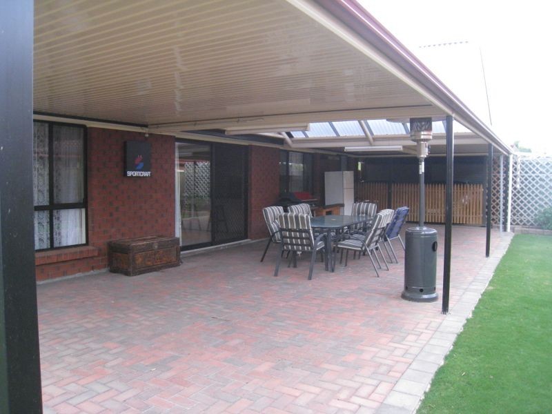 25 Eton Drive, Andrews Farm SA 5114