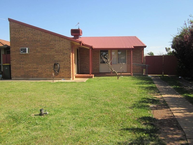 30 Tregenza Avenue, Elizabeth South SA 5112