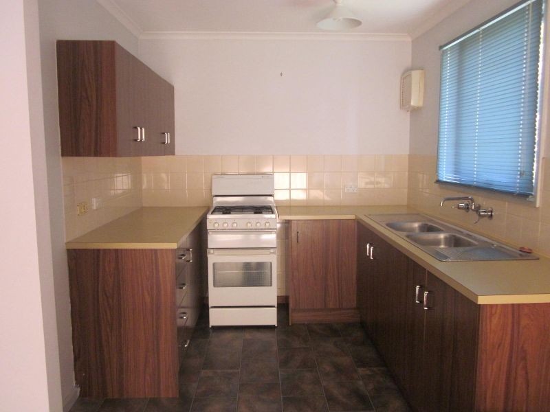 30 Tregenza Avenue, Elizabeth South SA 5112
