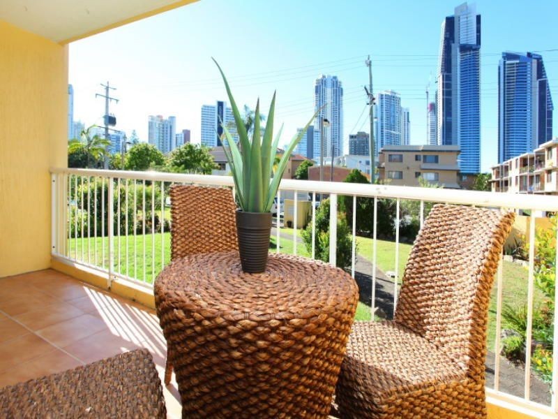 1/16 Stanhill Drive, Chevron Island QLD 4217