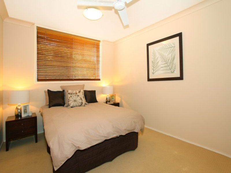 1/16 Stanhill Drive, Chevron Island QLD 4217