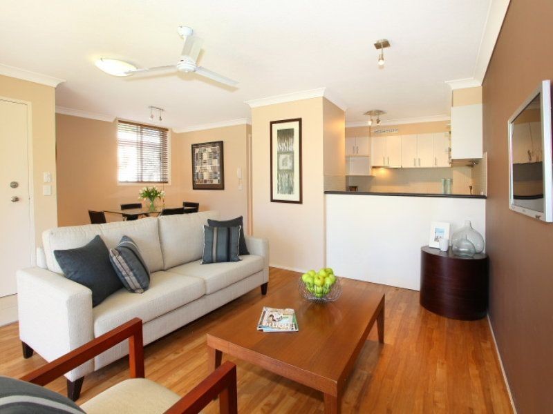 1/16 Stanhill Drive, Chevron Island QLD 4217