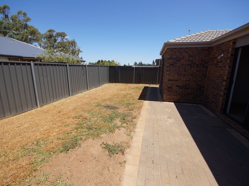 31 Lakeside Drive, Andrews Farm SA 5114