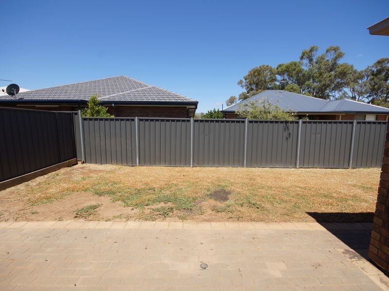 31 Lakeside Drive, Andrews Farm SA 5114