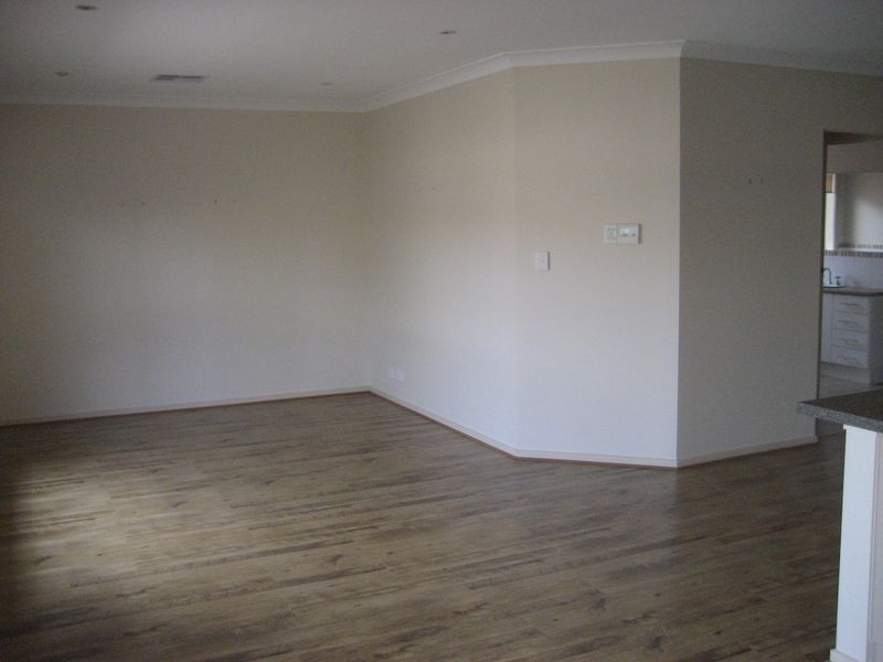 12 The Boulevard, Parafield Gardens SA 5107