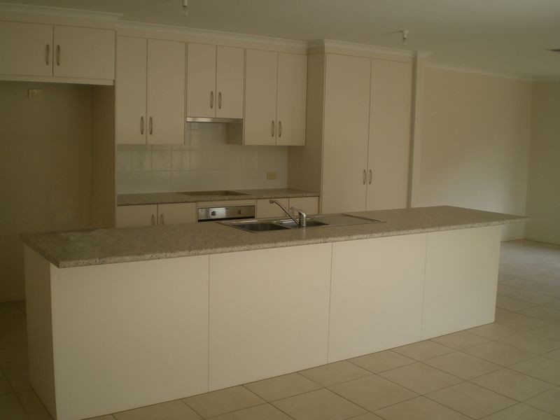 16 Featherstone, Smithfield Plains SA 5114