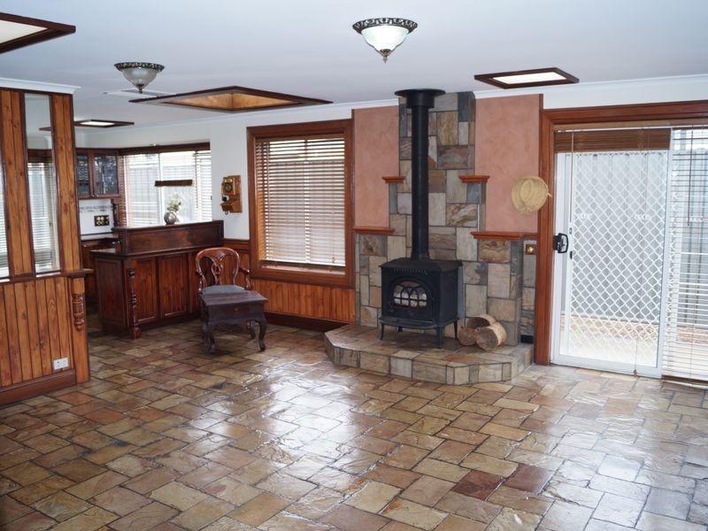 5 Bluegum Court, Munno Para West SA 5115