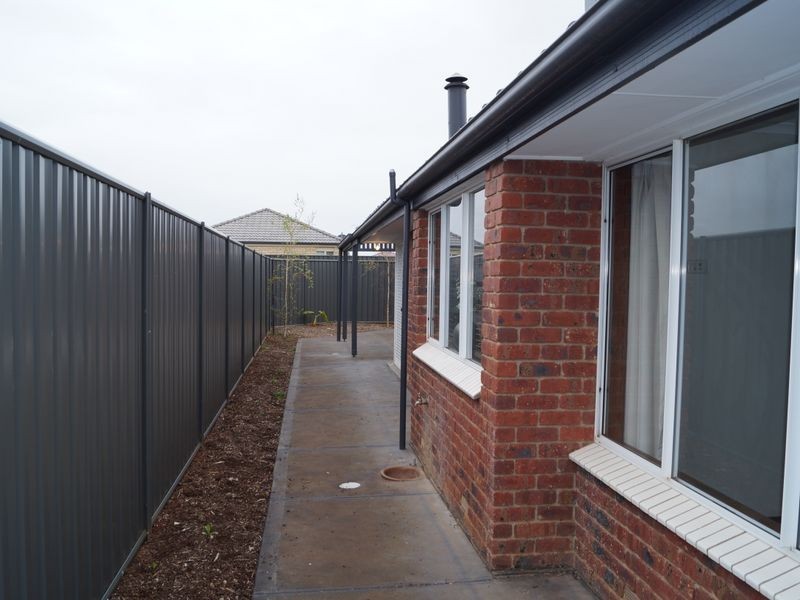 5 Bluegum Court, Munno Para West SA 5115