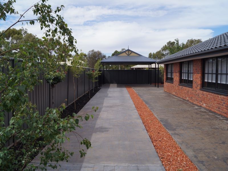 5 Bluegum Court, Munno Para West SA 5115