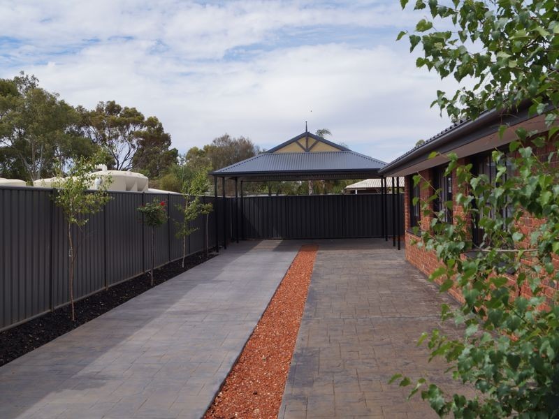 5 Bluegum Court, Munno Para West SA 5115
