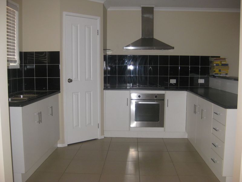 17 Dawn Close, Andrews Farm SA 5114