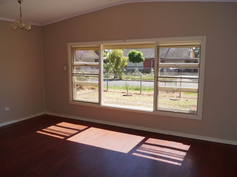 24 Saint Road, Smithfield Plains SA 5114