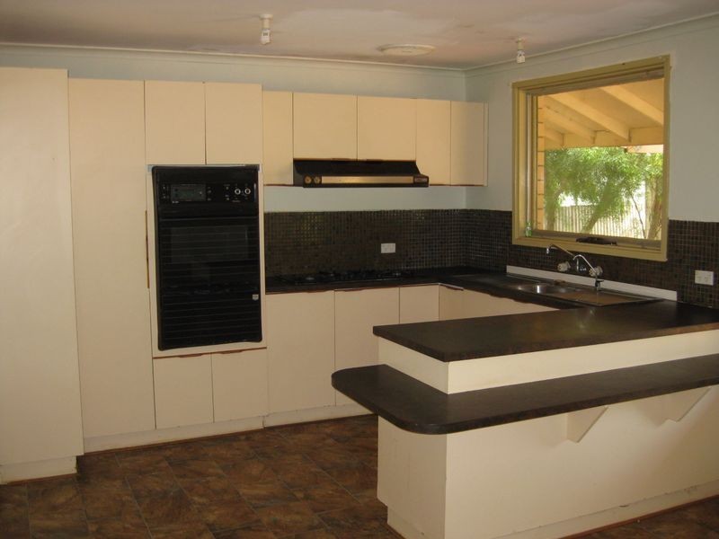 18 Alawoona Road, Munno Para SA 5115