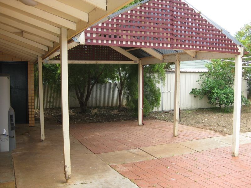 18 Alawoona Road, Munno Para SA 5115