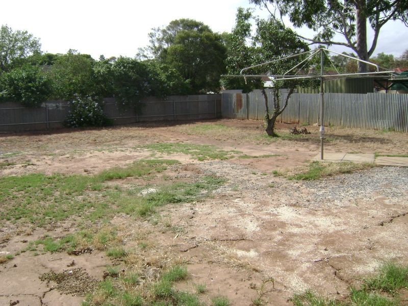 27 McLean Street, Elizabeth Park SA 5113