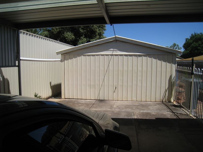 15 Linger Crescent, Elizabeth Downs SA 5113